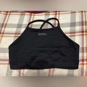 NoBull project like new size large fitness/ exercise sports bra. Black in color